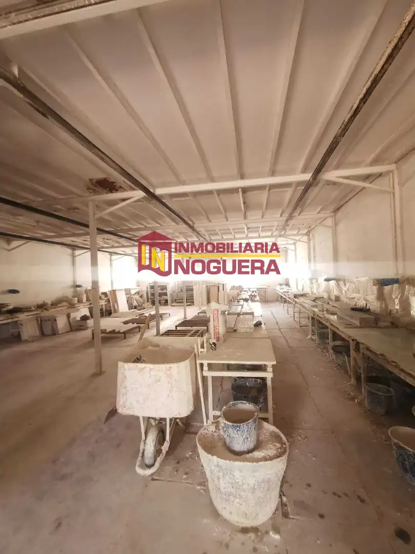 Nau industrial en venda en Écija