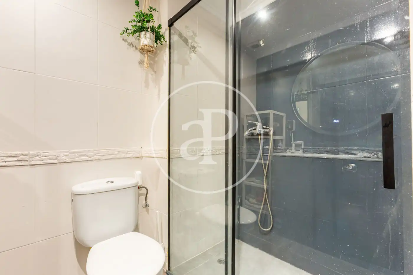 Baño de Piso en venta en Valencia con Aire acondicionado, Calefacción y Terraza