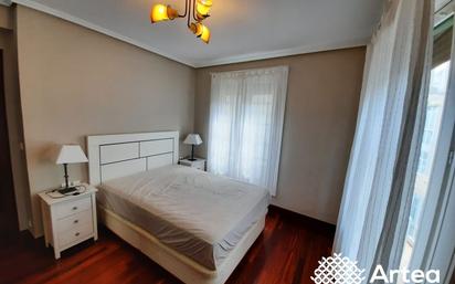 Dormitori de Pis de lloguer en Bilbao  amb Balcó