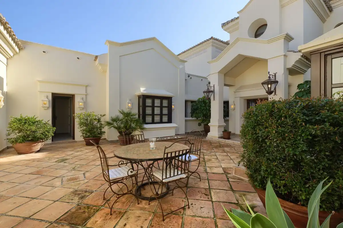 Chalet con piscina en venta en Milla de Oro, imagen 22