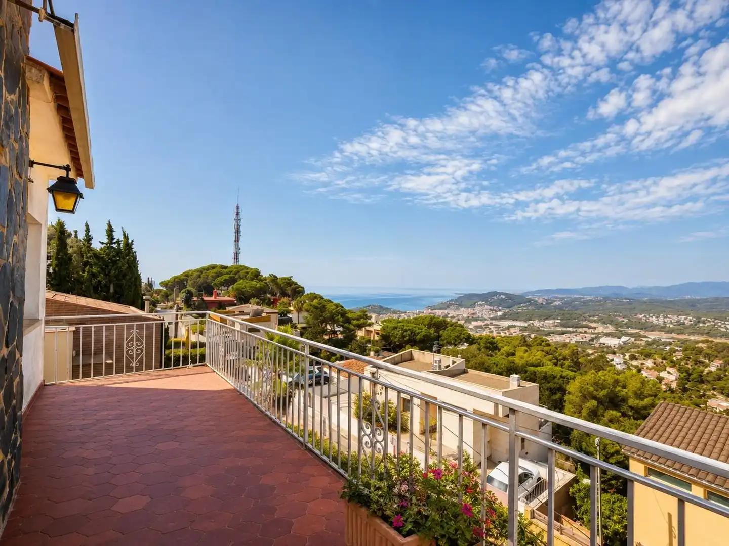 Terrasse von Haus oder Chalet zum Verkauf in Lloret de Mar mit Privatgarten, Terrasse und Abstellraum