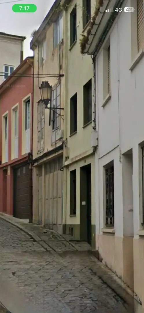 Außenansicht von Einfamilien-Reihenhaus zum Verkauf in Ribadeo