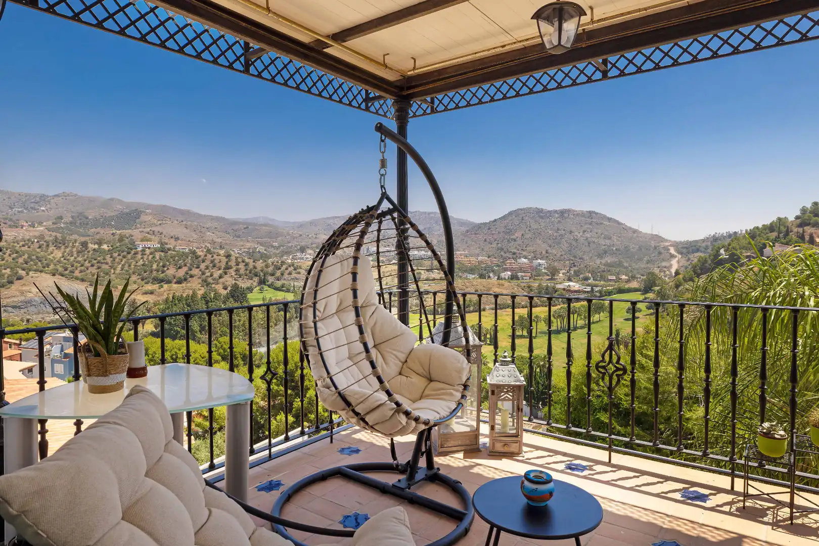Terrasse von Haus oder Chalet zum Verkauf in Málaga mit Klimaanlage, Heizung und Privatgarten