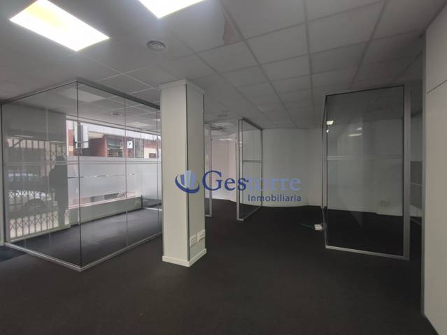 Local comercial en Alquiler en Oviedo - Padre Florencio en Milán - Pumarín