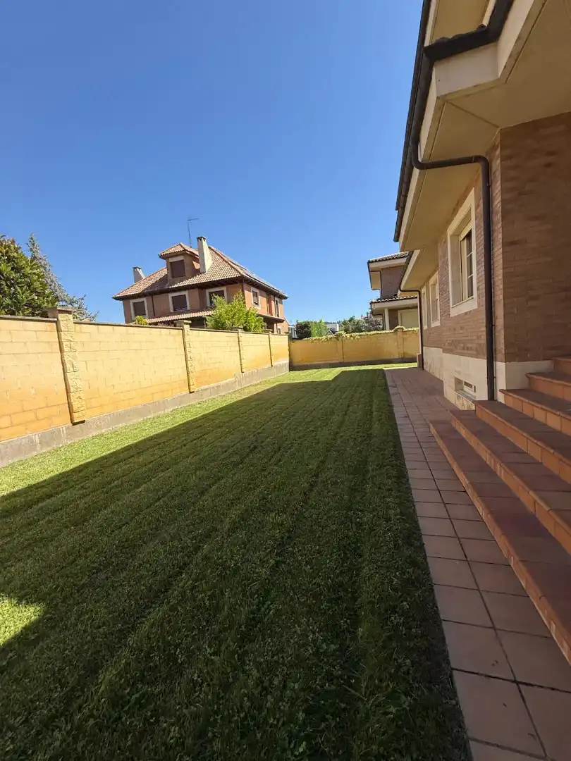 Xalet amb jardí en venda a Avenida los Peregrinos 62, imagen 8