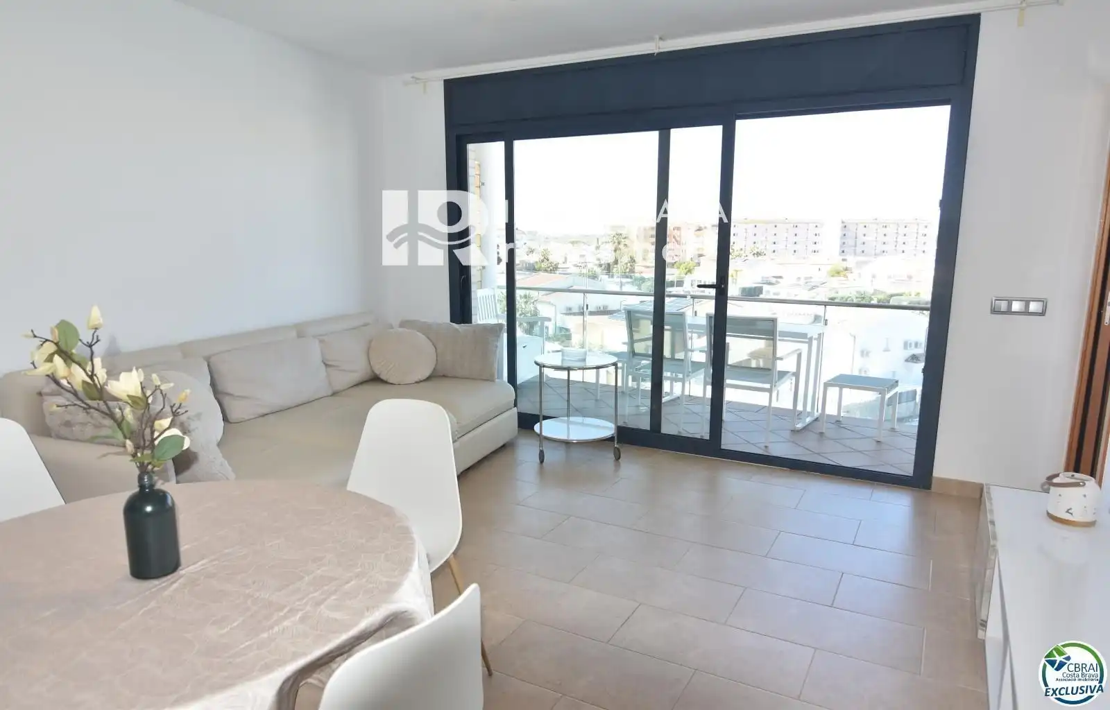 Vista exterior de Piso en venta en Roses con Aire acondicionado, Terraza y Piscina