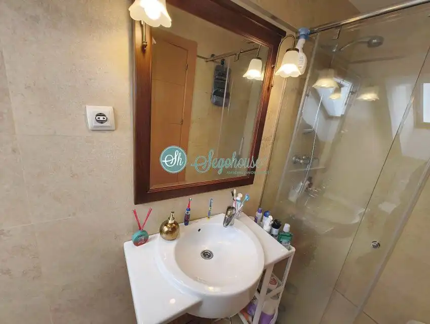 Baño de Piso en venta en Segovia con Aire acondicionado, Calefacción y Trastero