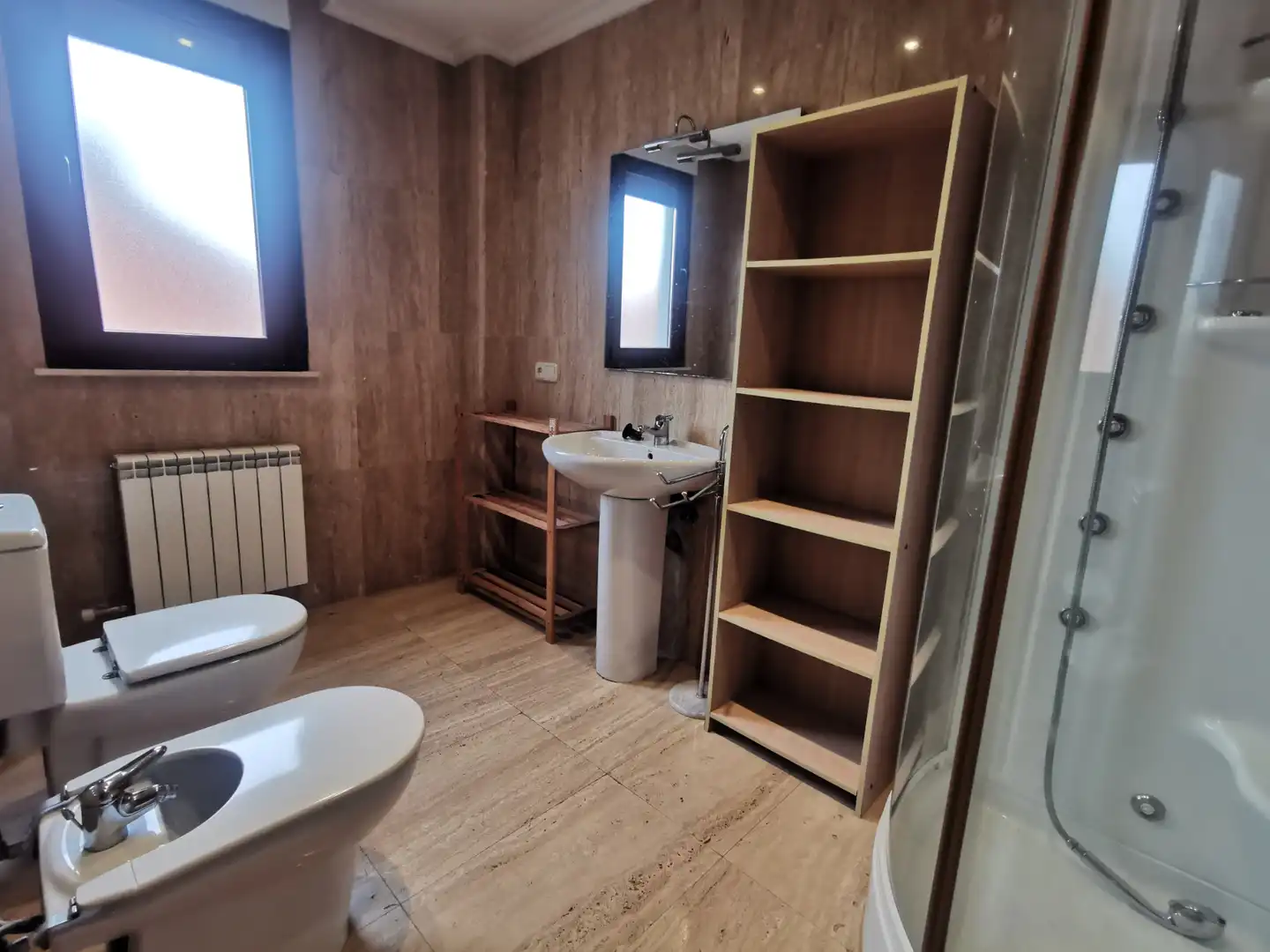 Casa aparellada amb terrassa en venda a Calle Rafael Lapesa, imagen 35