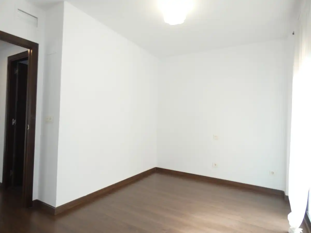 Piso con balcón en venta en Pinseque, imagen 15