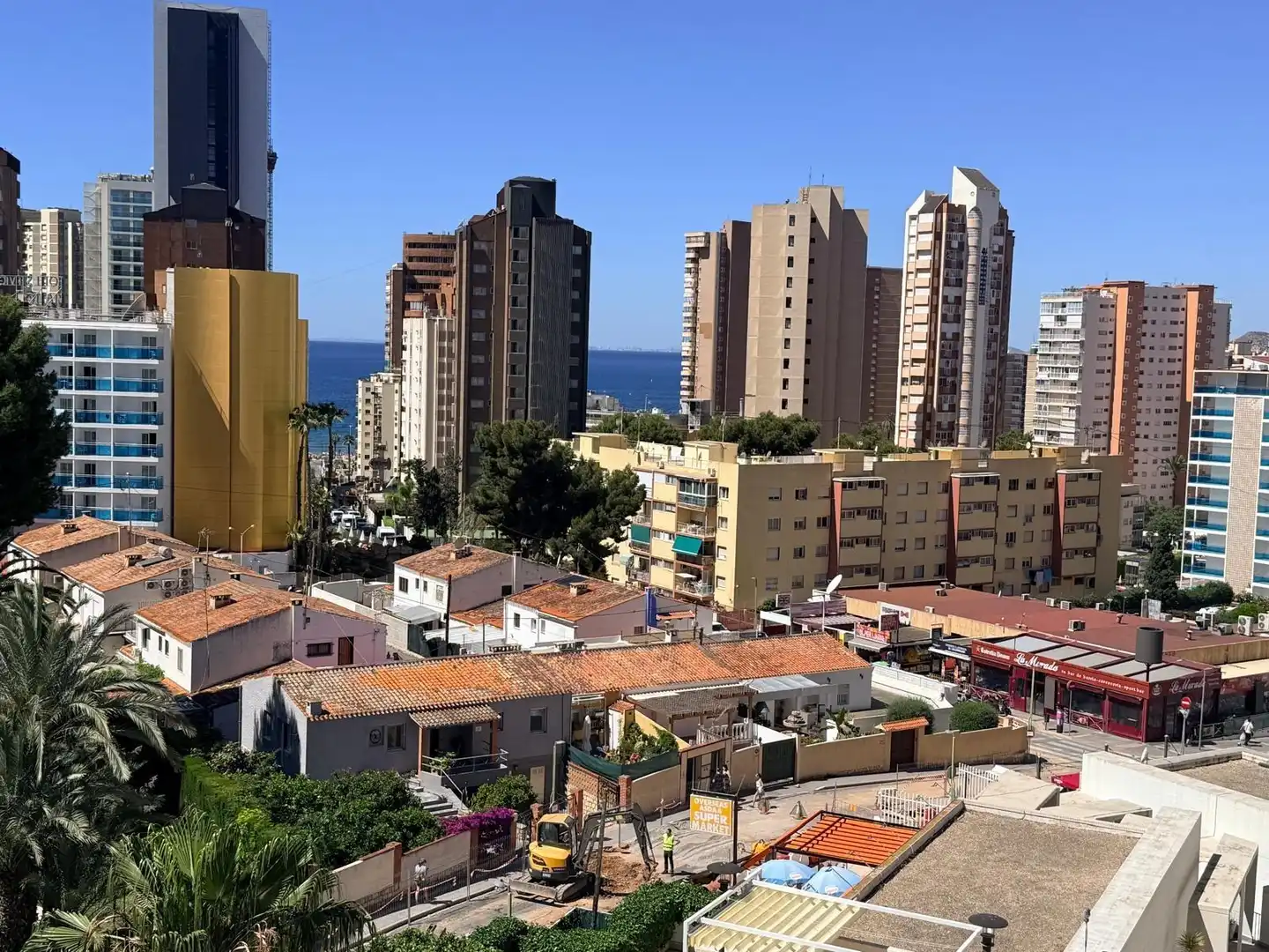 Vista exterior de Apartamento en venta en Benidorm con Aire acondicionado, Calefacción y Jardín privado