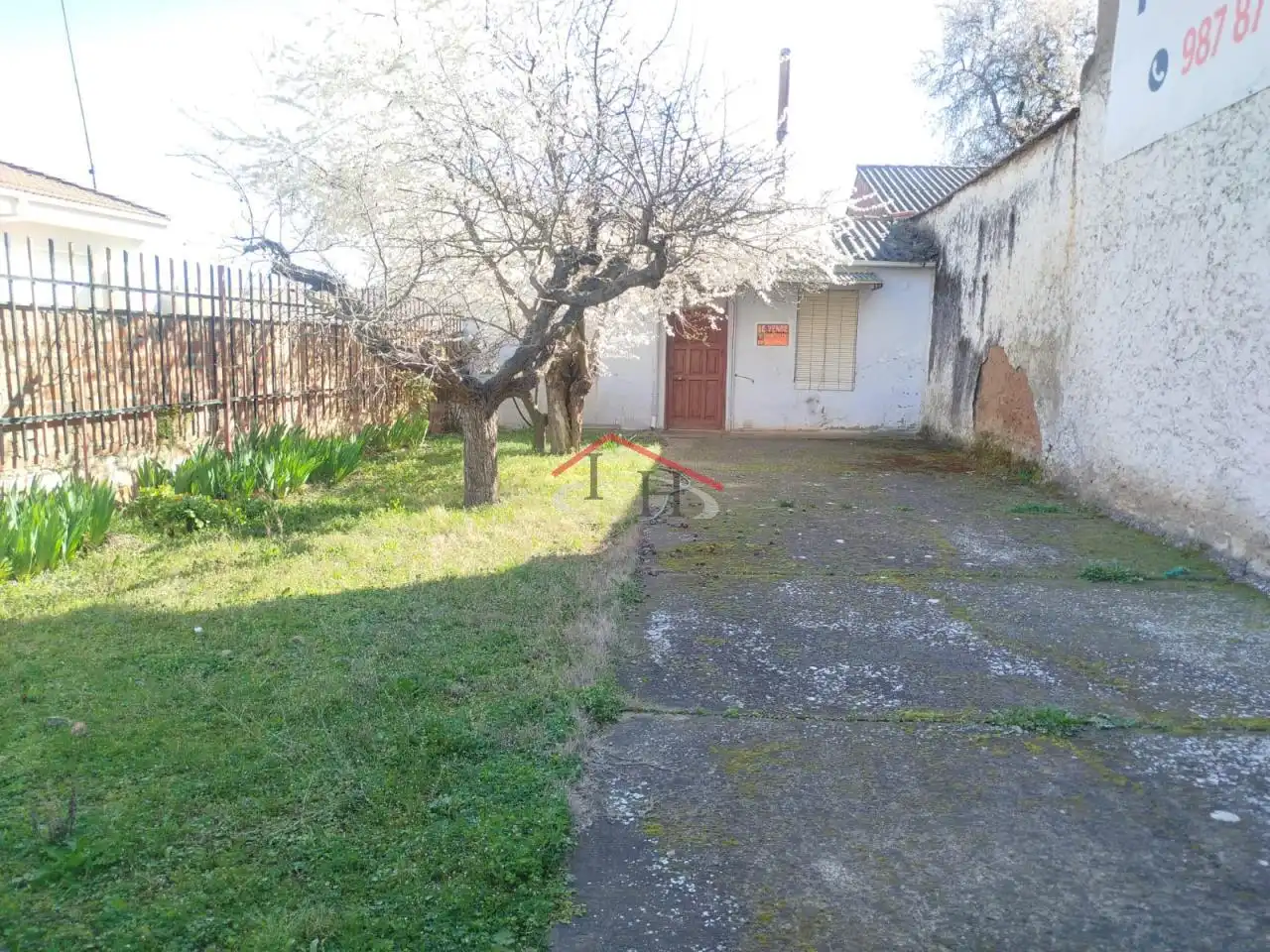 Jardín de Casa o chalet en venta en Chozas de Abajo con Jardín privado