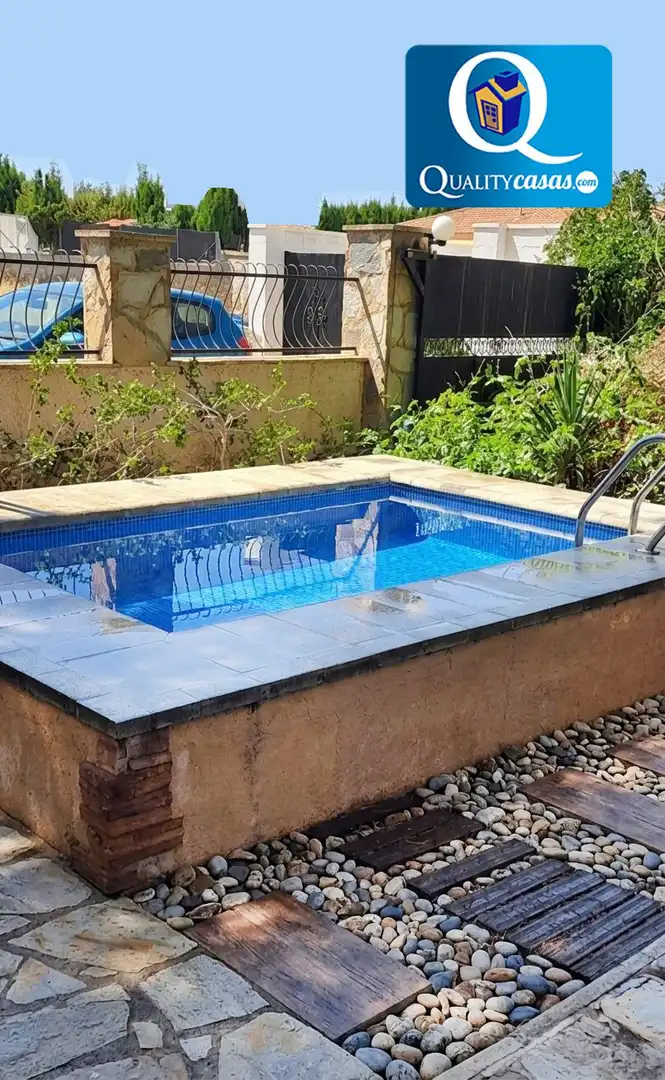 Piscina de Casa o xalet en venda en San Vicente del Raspeig / Sant Vicent del Raspeig amb Aire condicionat, Calefacció i Terrassa