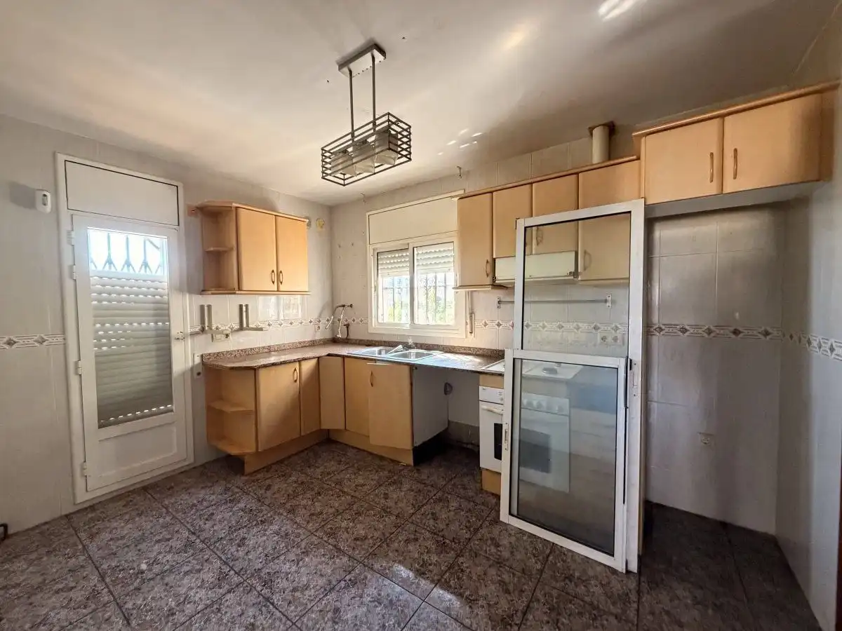 Küche von Haus oder Chalet zum Verkauf in La Bisbal del Penedès mit Privatgarten, Schwimmbad und Balkon
