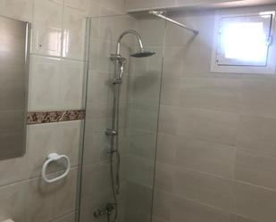 Bathroom of Flat to rent in  Almería Capital  with Air Conditioner