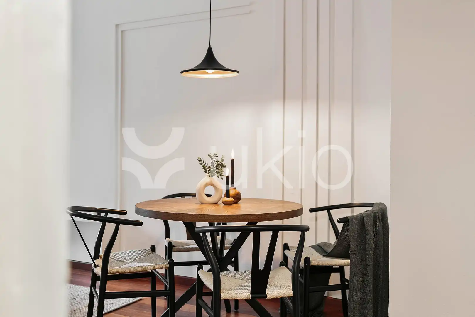 Comedor de Apartamento de alquiler en Barcelona con Aire acondicionado, Calefacción y Amueblado