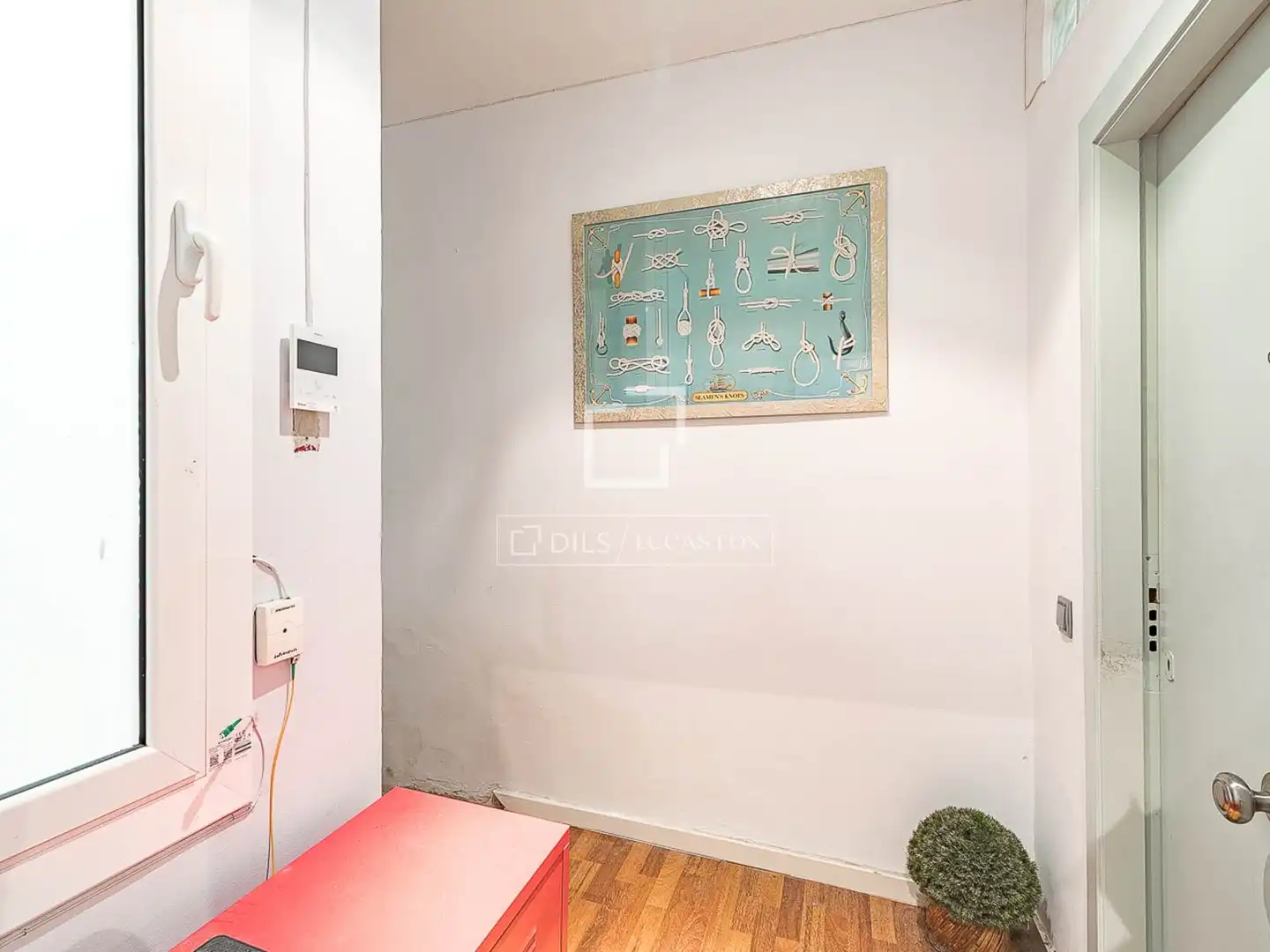 Habitación de Piso en venta en Barcelona con Amueblado y Balcón
