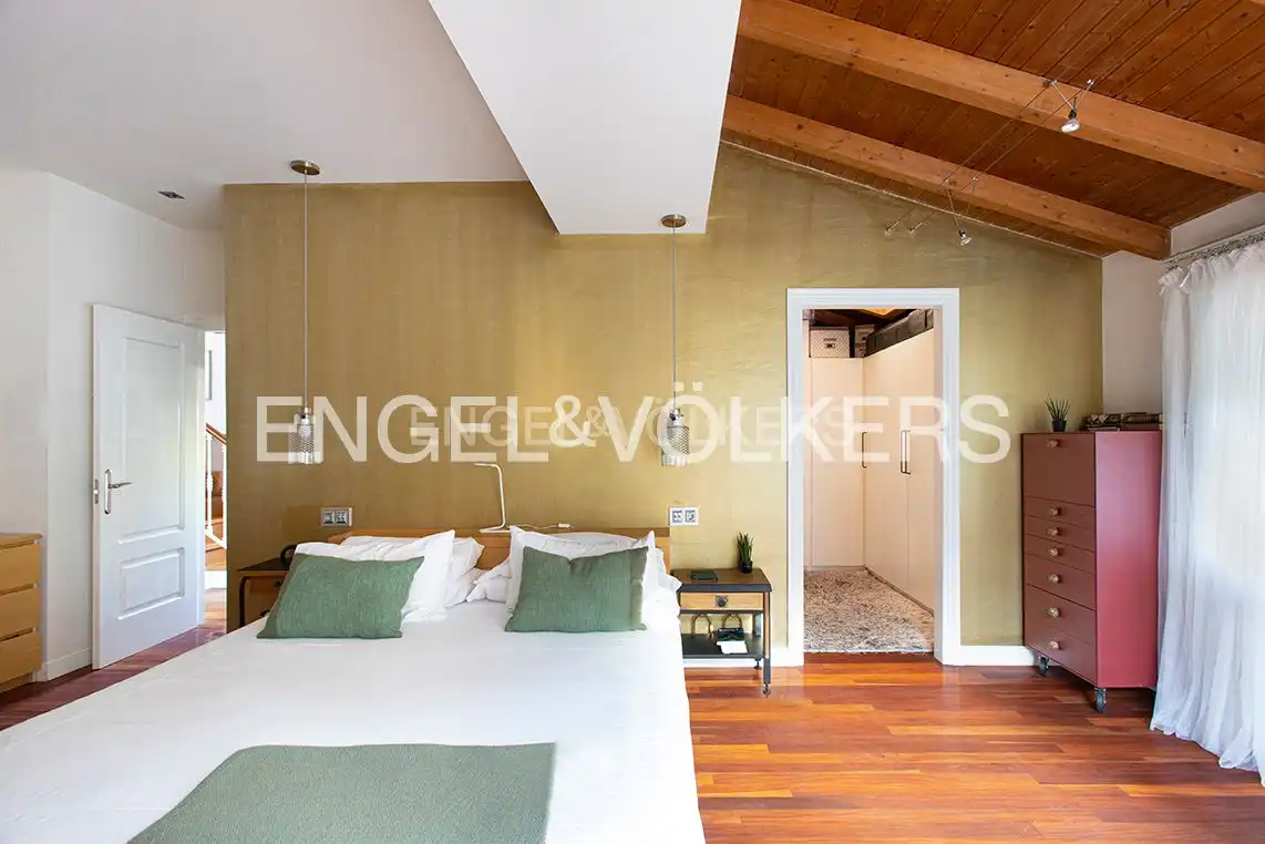 Habitación de Casa o chalet en venta en Gijón  con Calefacción, Jardín privado y Terraza