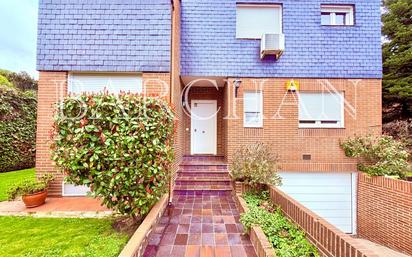Vista exterior de Casa o xalet de lloguer en Pozuelo de Alarcón