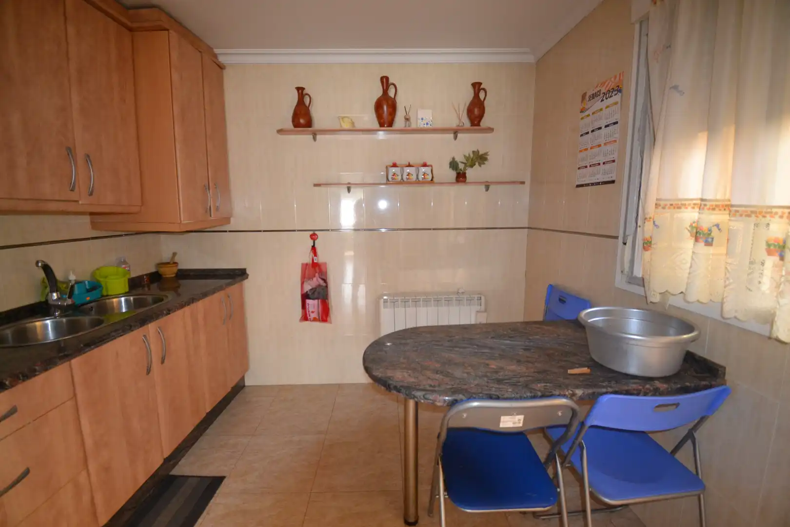Cocina de Casa adosada en venta en Malpartida de Plasencia con Calefacción, Terraza y Amueblado