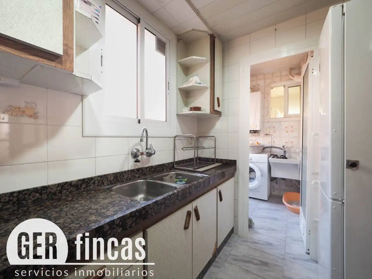Kitchen of Flat for sale in Sud