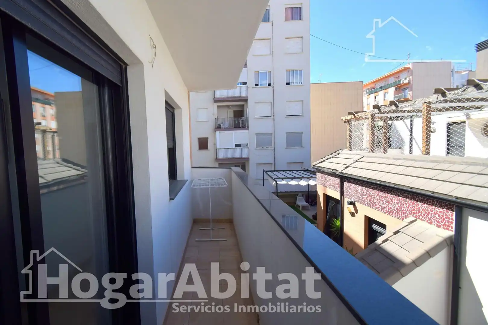 Vista exterior de Pis en venda en Castellón de la Plana / Castelló de la Plana amb Aire condicionat, Calefacció i Moblat