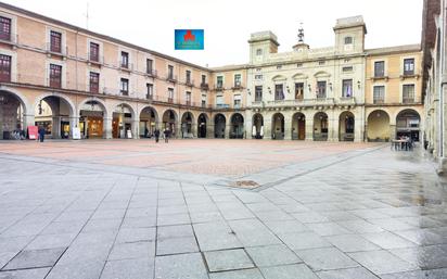 Vista exterior de Pis en venda en Ávila Capital amb Calefacció