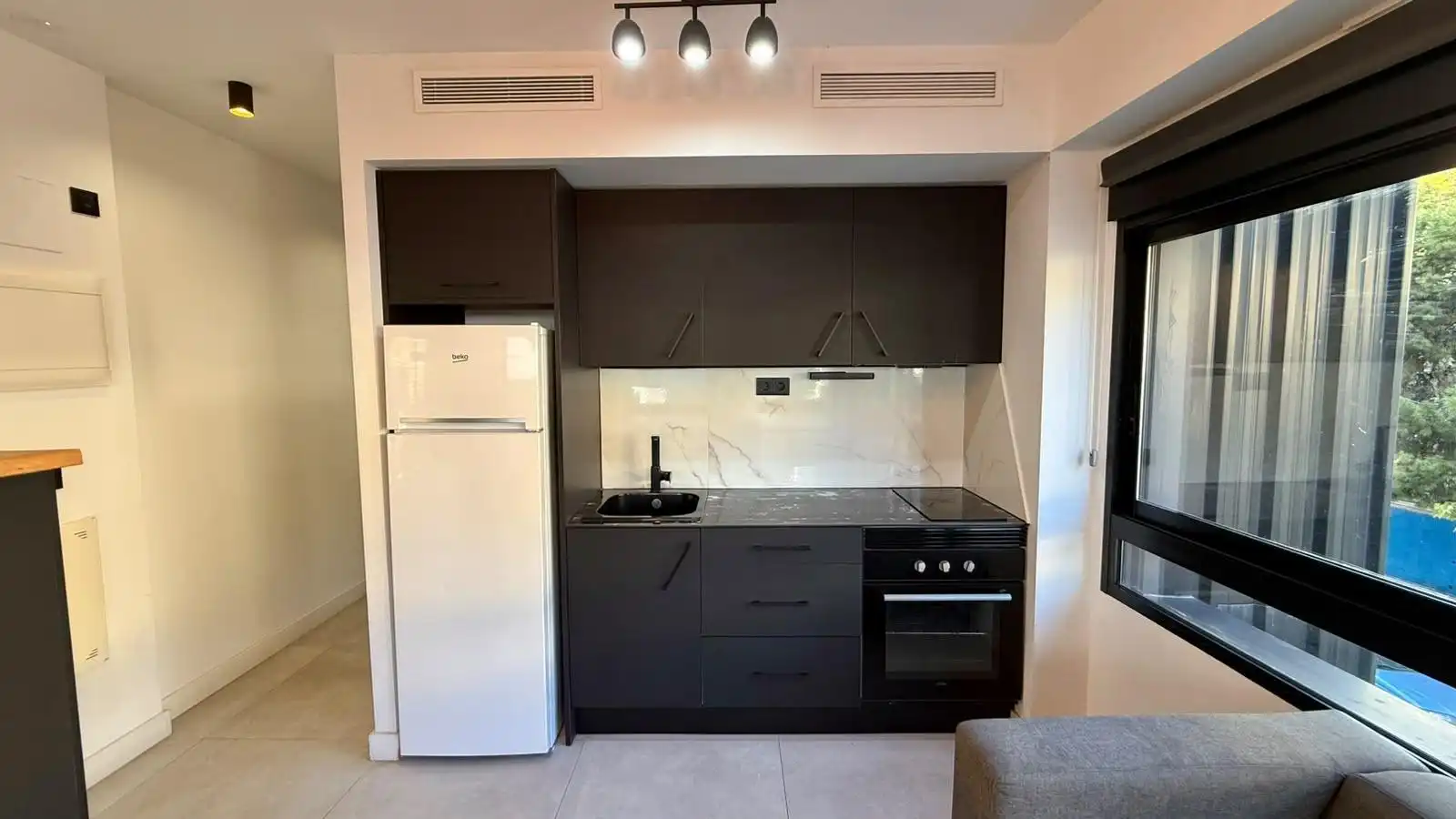 Küche von Loft zur Miete in Alicante / Alacant mit Klimaanlage, Heizung und Terrasse