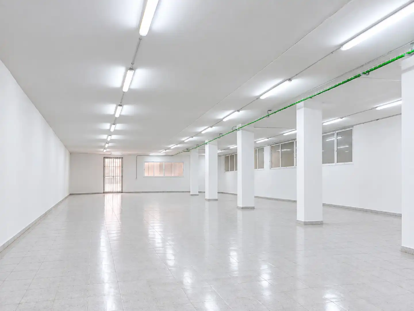 Industriegebäude zur Miete in Rocafonda