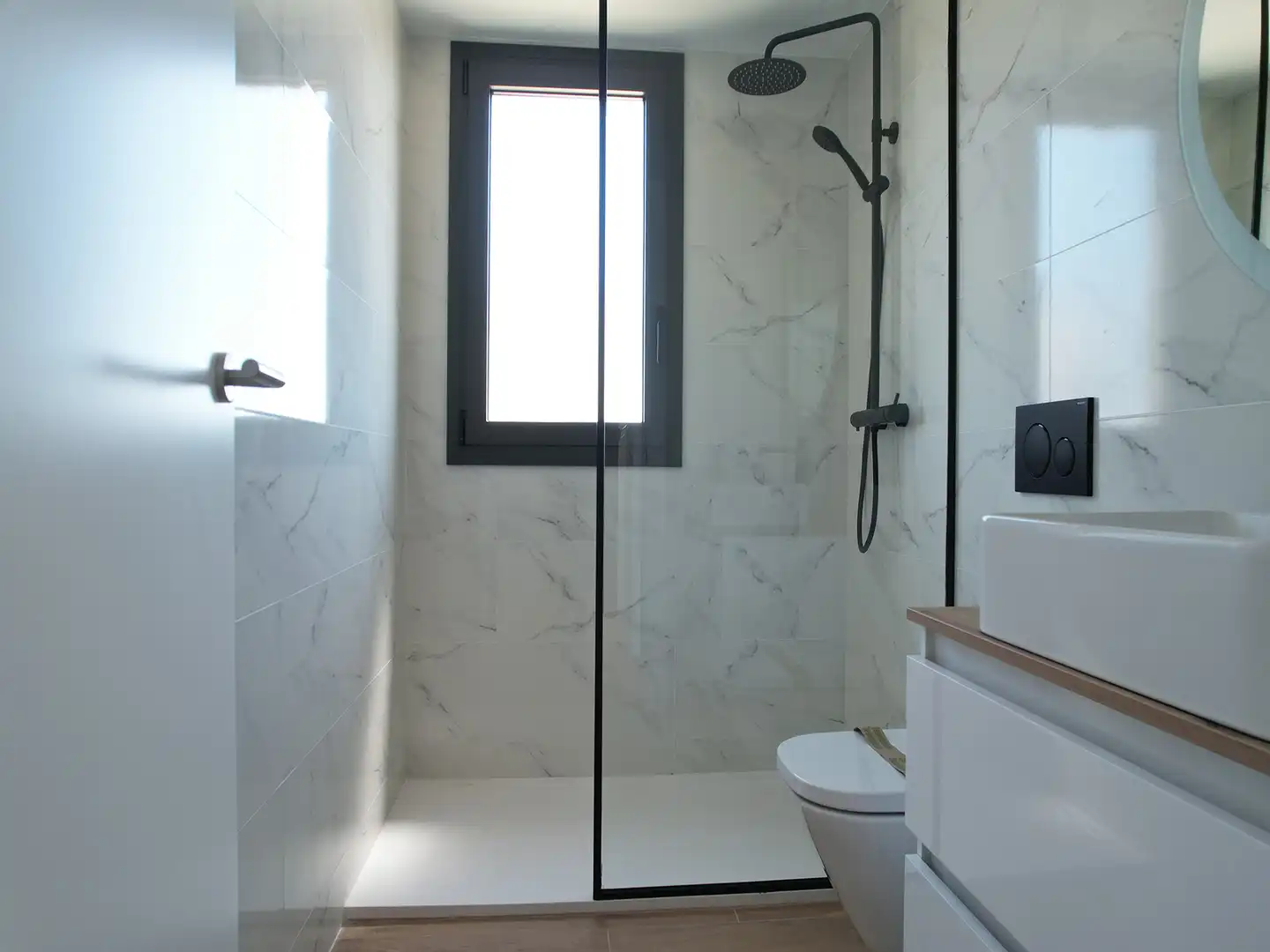 Baño de Casa o chalet en venta en Sant Pere Pescador con Aire acondicionado, Calefacción y Jardín privado