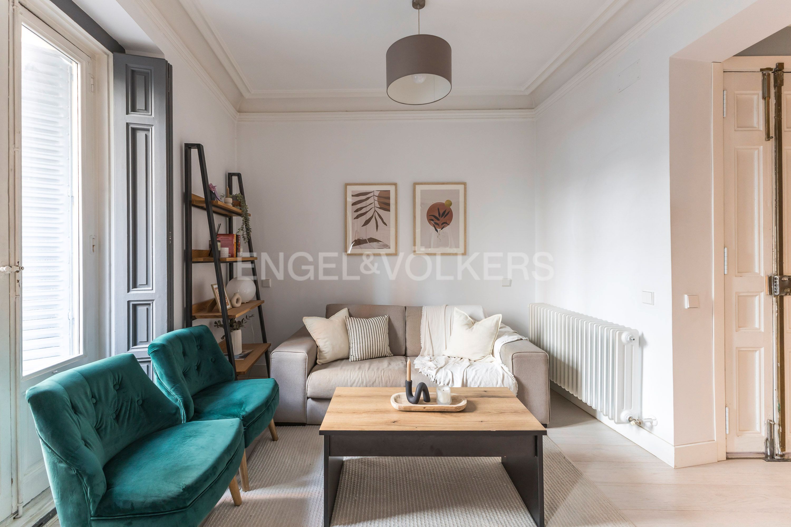 Living room of Flat for sale in  Madrid Capital  with Air Conditioner, Heating and Storage room