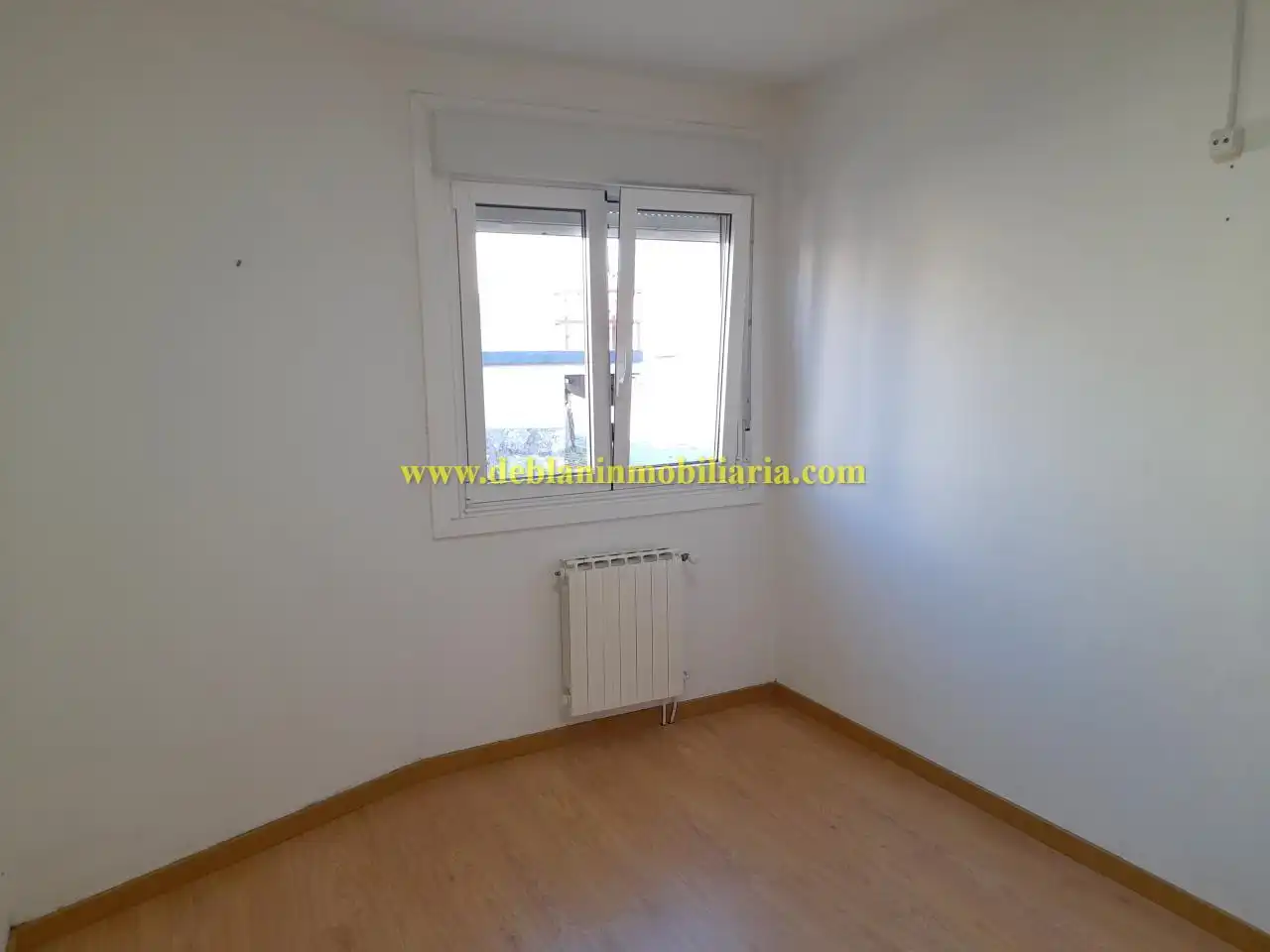 Schlafzimmer von Haus oder Chalet zum Verkauf in Tui mit Heizung, Privatgarten und Terrasse