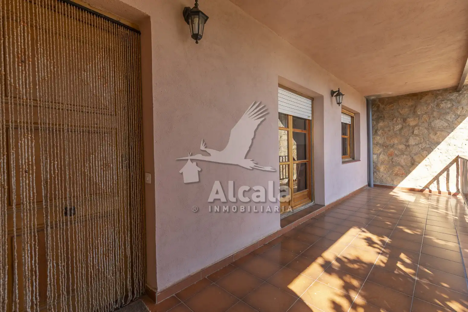 Casa adosada en venda en Alocén amb Calefacció