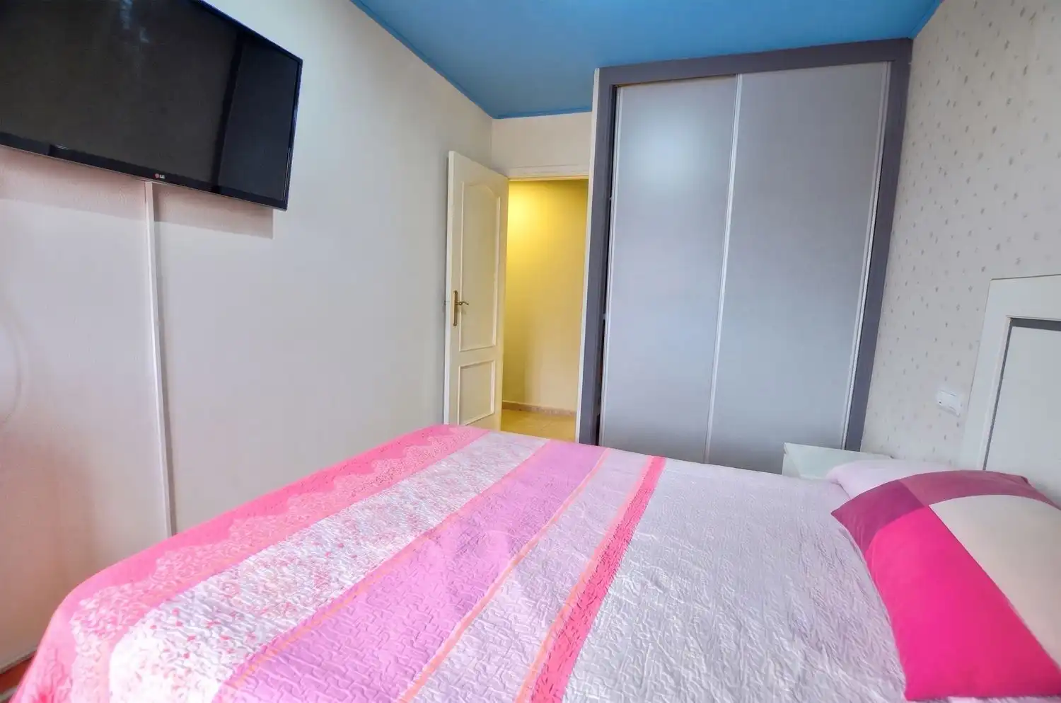 Schlafzimmer von Wohnung zum Verkauf in Avilés mit Heizung, Abstellraum und Schwimmbad
