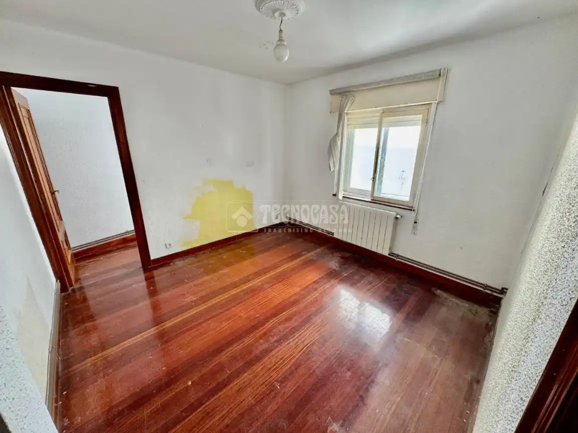 Habitación de Piso en venta en El Astillero   con Calefacción y Parquet