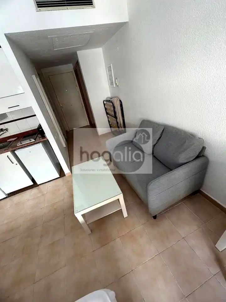 Wohnzimmer von Wohnung zur Miete in Sevilla mit Klimaanlage und Möbliert