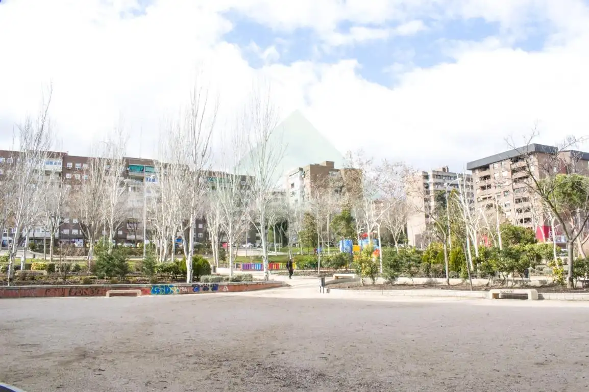 Vista exterior de Piso en venta en Fuenlabrada con Calefacción