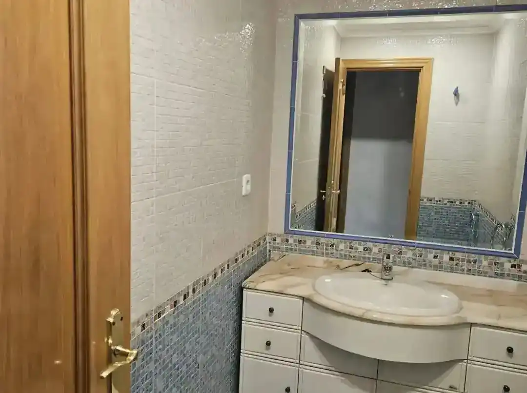 Bathroom of Flat for rent in Chamartín
