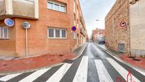 Vista exterior de Casa adosada en venda en Reus amb Aire condicionat, Terrassa i Balcó