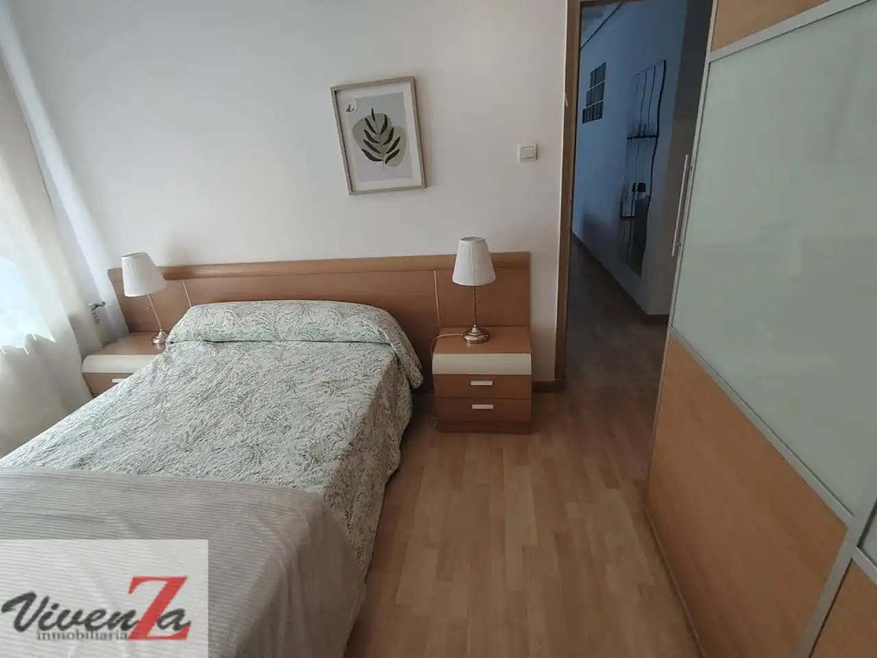 Dormitori de Pis en venda en Zamora Capital  amb Calefacció, Moblat i Balcó
