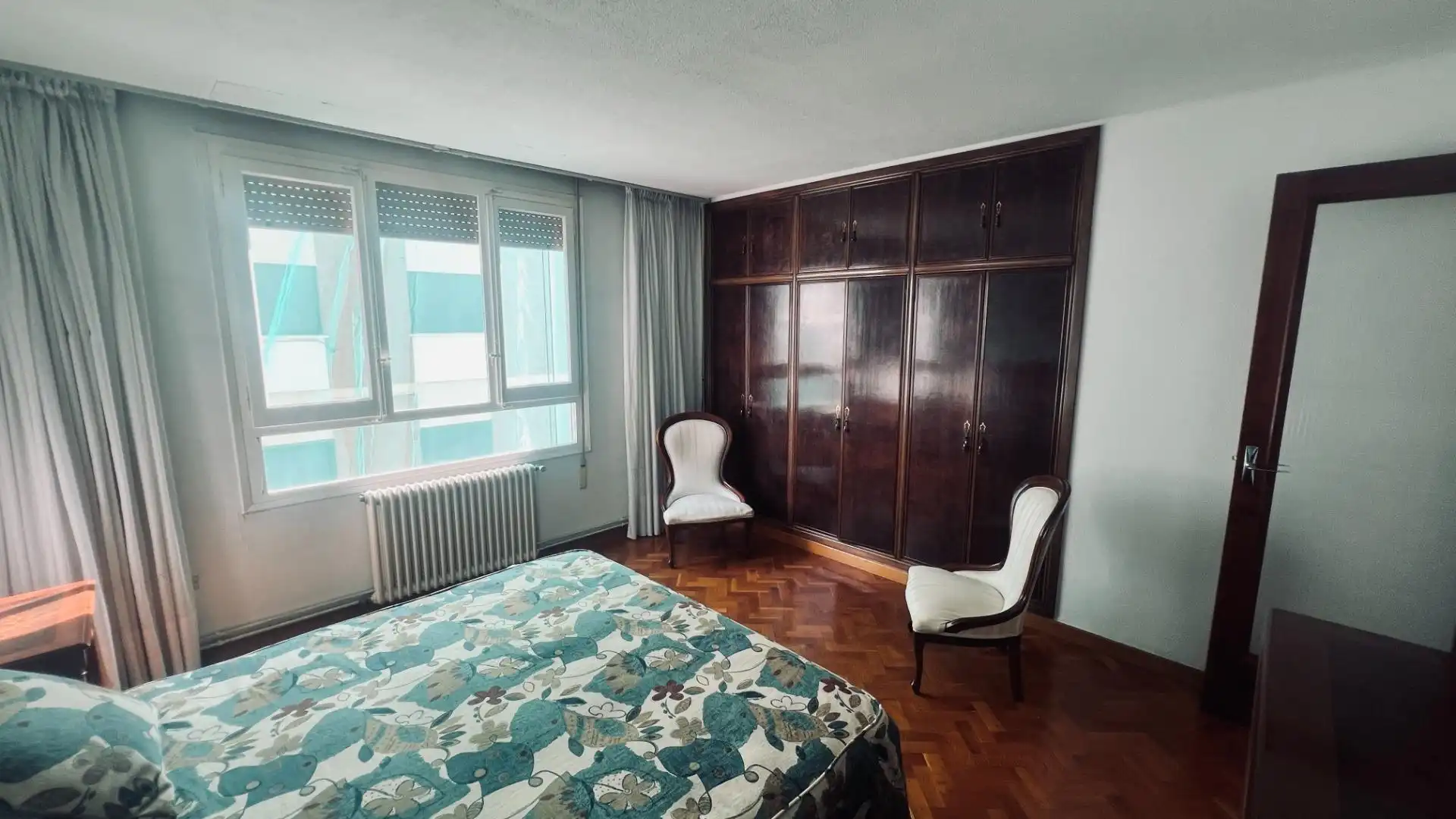 Schlafzimmer von Wohnung zum Verkauf in Castellón de la Plana / Castelló de la Plana mit Parkett und Balkon