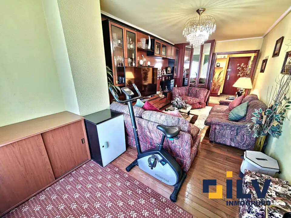 Sala de estar de Piso en venta en Portugalete con Calefacción, Terraza y Amueblado