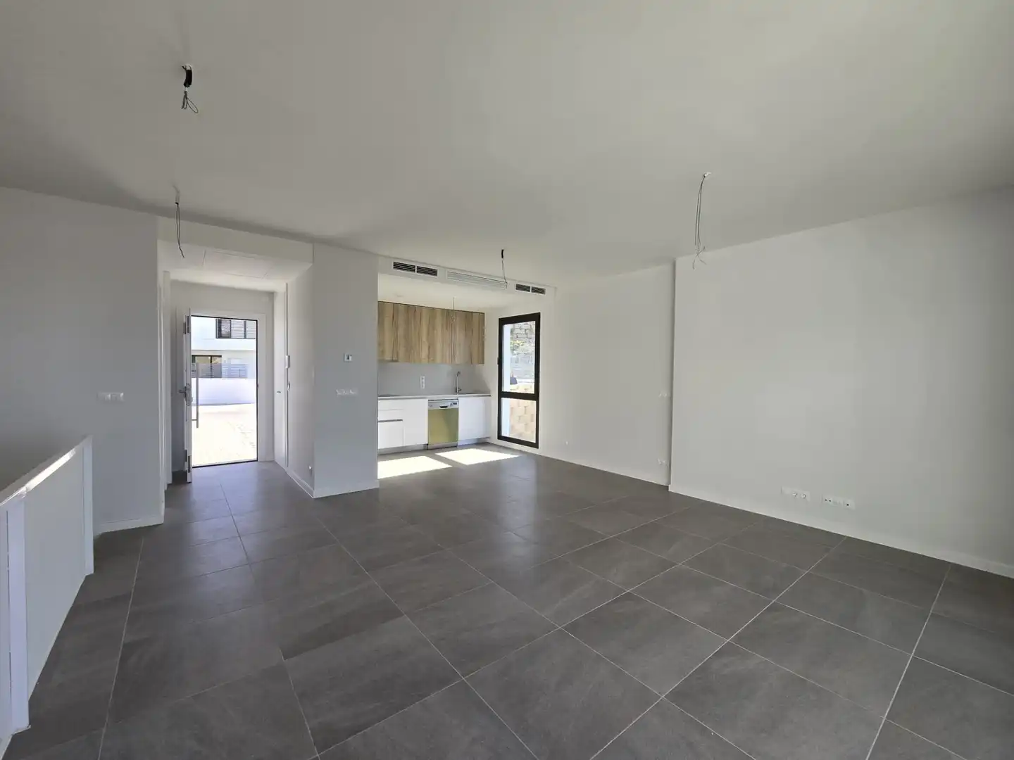Sala de estar de Casa adosada en venta en Mijas con Aire acondicionado, Jardín privado y Piscina comunitaria