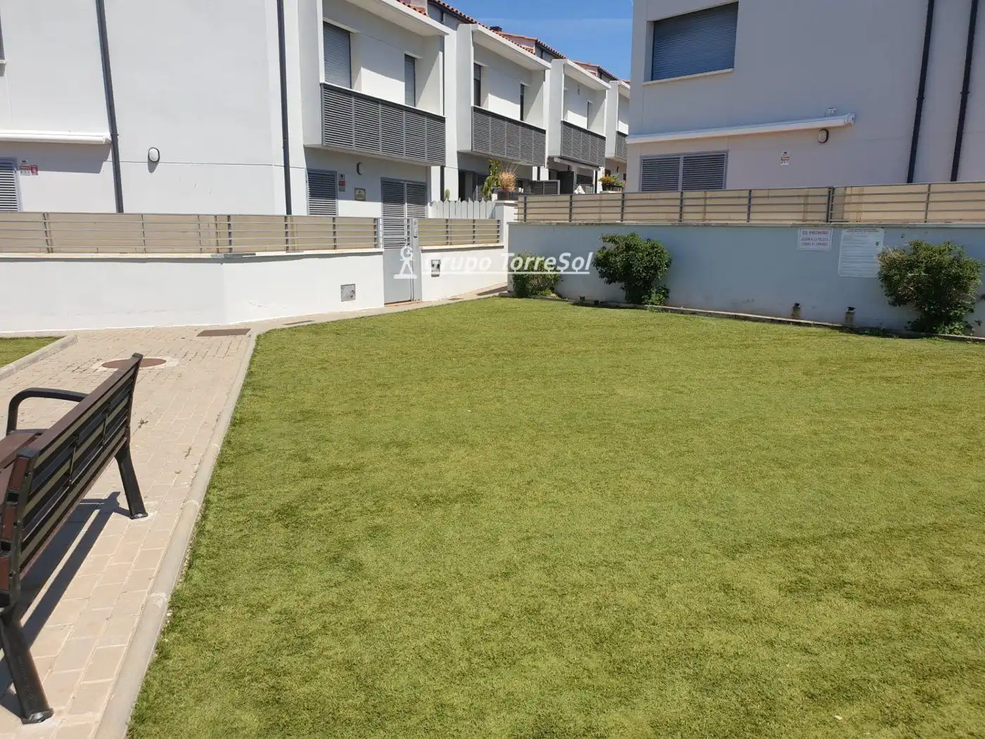 Casa adosada en venda en Roda de Berà amb Calefacció, Terrassa i Piscina