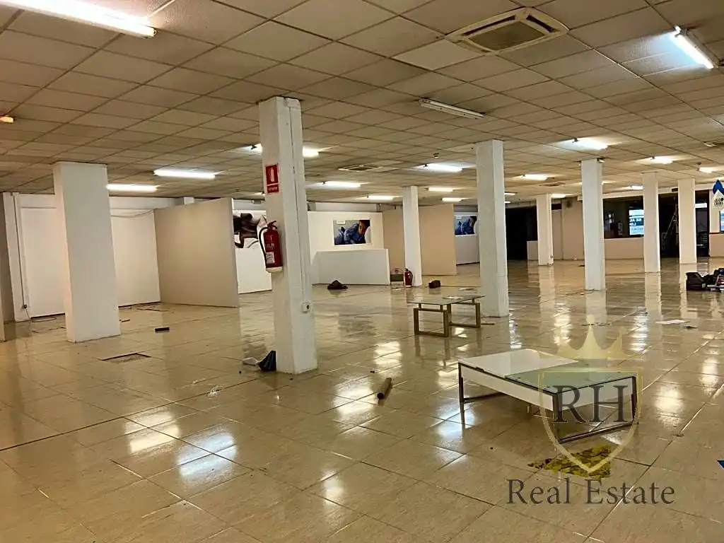 Locale commerciale in affitto a Llevant, imagen 3