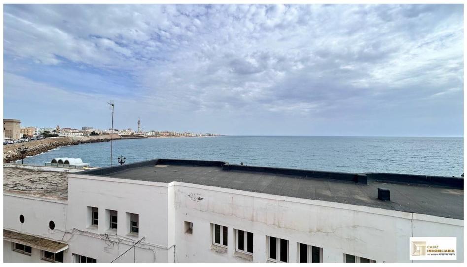 Foto 1 de Edificio en venta en Garaicoechea, 23, La Caleta - La Viña, Cádiz