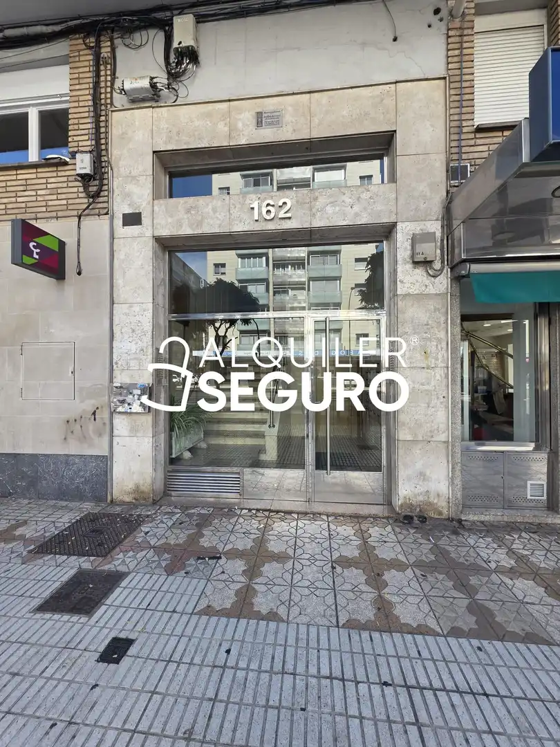 Piso de alquiler en Burgos con Calefacción, Terraza y Amueblado