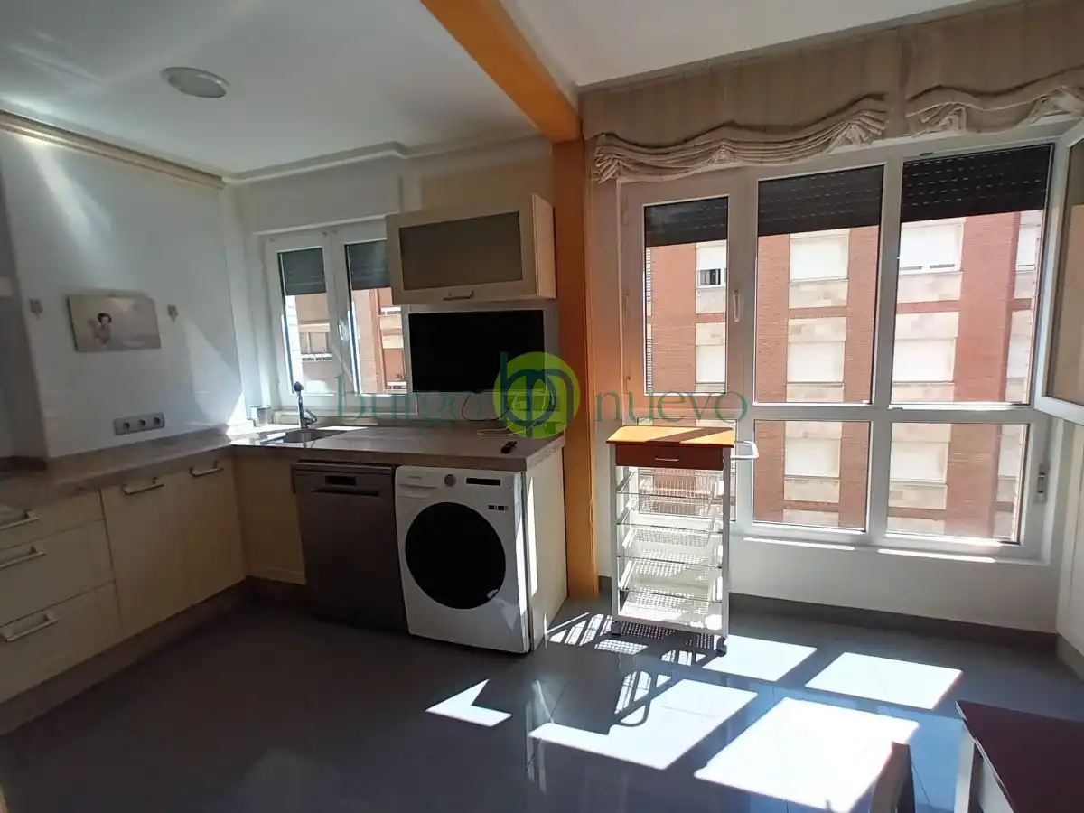 Cocina de Apartamento de alquiler en León Capital  con Calefacción, Terraza y Amueblado