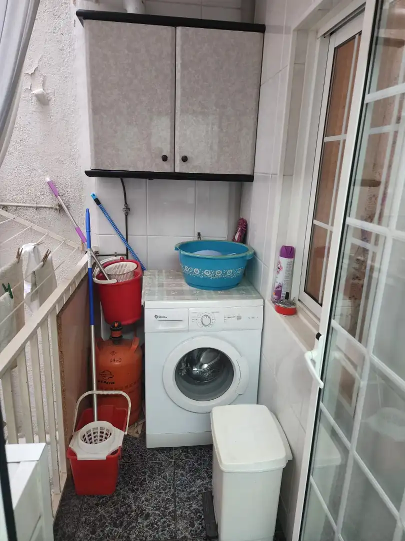 Kitchen of Flat for sale in L'Hospitalet de Llobregat  with Furnished, Oven and Washing machine