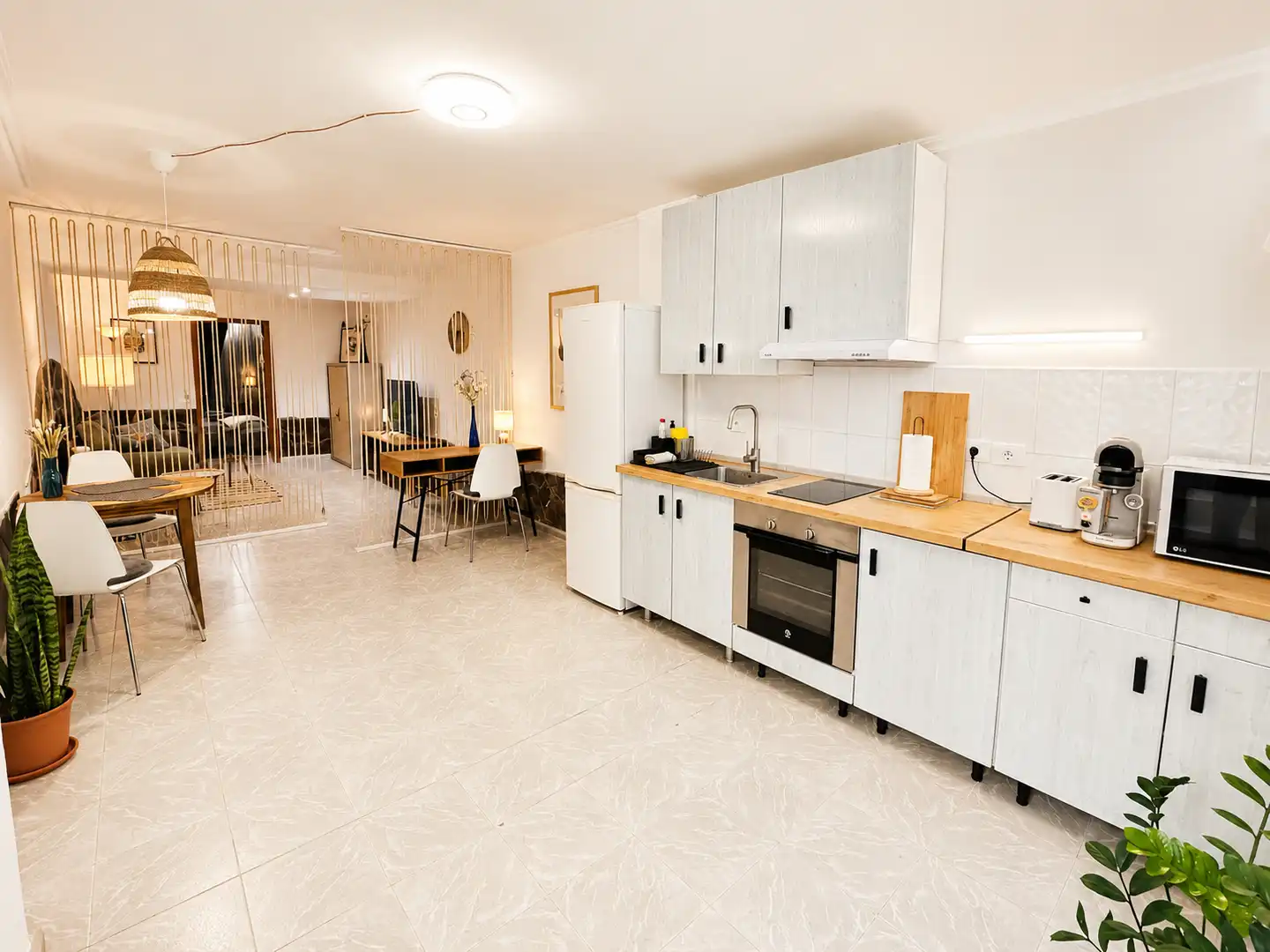 Cuina de Casa o xalet en venda en San Bartolomé de Tirajana amb Aire condicionat, Jardí privat i Terrassa