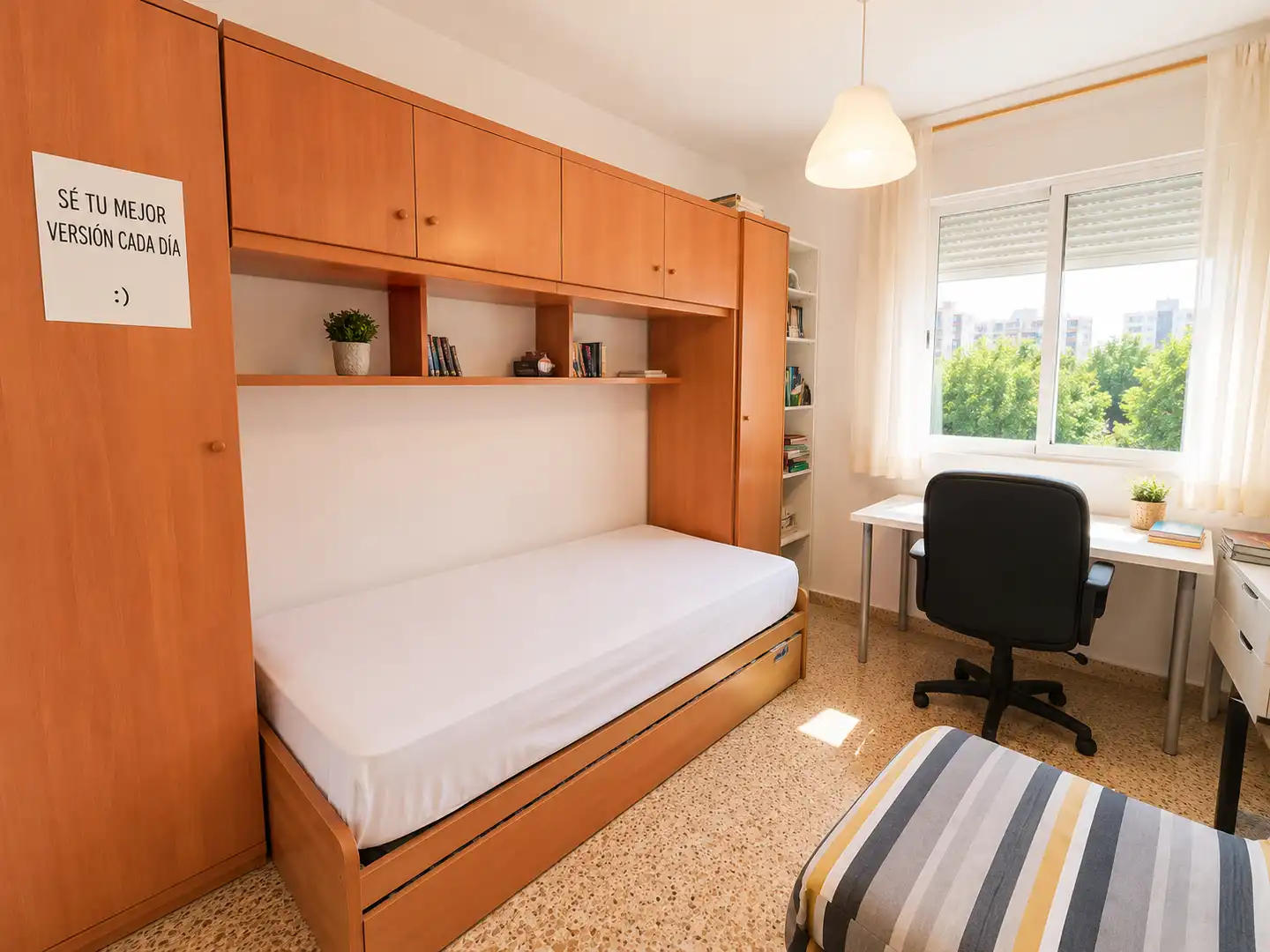 Habitación de Piso de alquiler en Badajoz con Aire acondicionado, Calefacción y Jardín privado